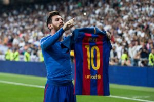 Leo Messi raggiunge Ronaldo con una doppietta e sigla i 600 gol con il Barcellona